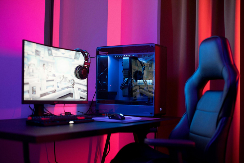 Design, Theme, and Gameplay: Which Features Make Better Games?